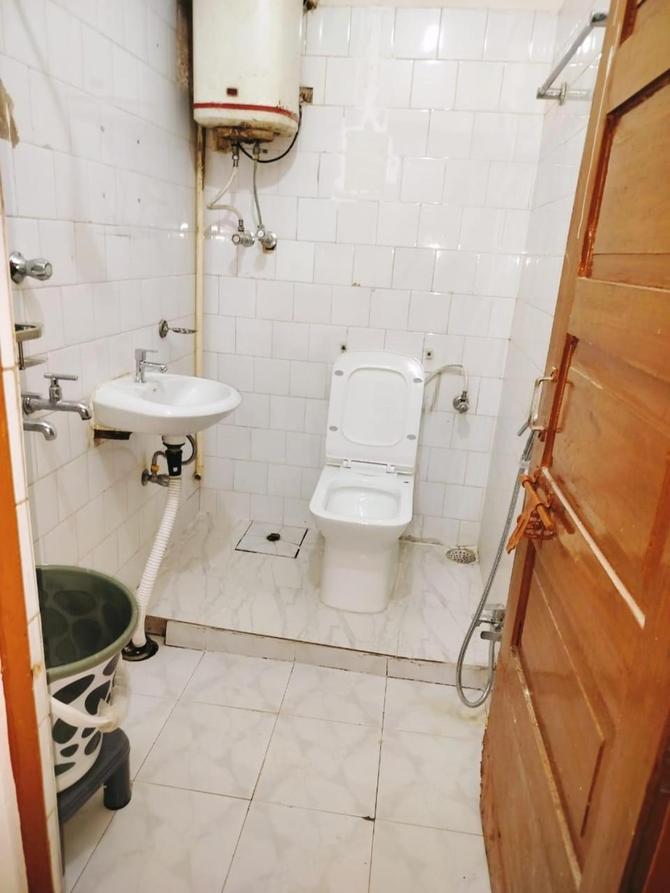 Kiara Home Stays Váránasí Exteriér fotografie